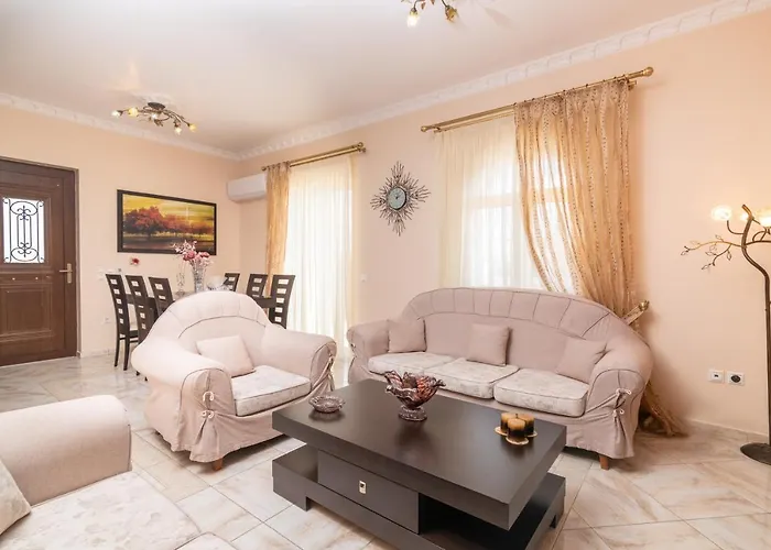 Дом отдыха Barbara Sarakinadhon