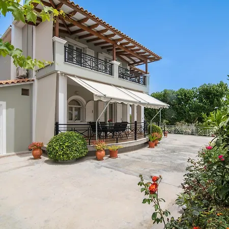 Barbara Tatil Evi Sarakinádhon